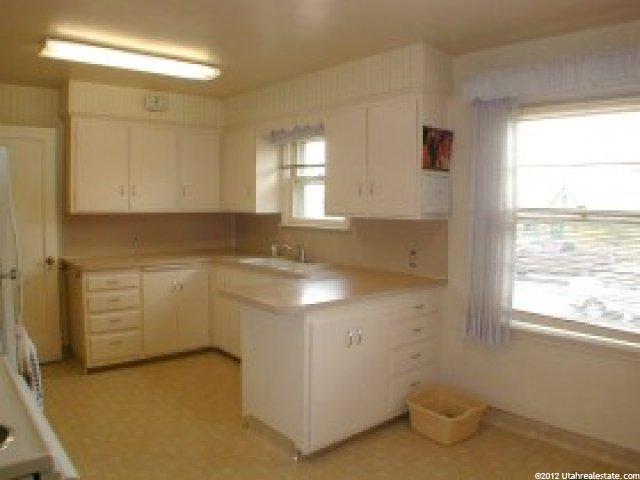 380 E Center St, Bountiful, UT 84010 — photo 2