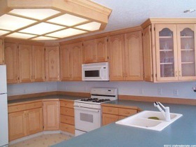 303 Redberry Rd, Draper, UT 84020 — photo 2