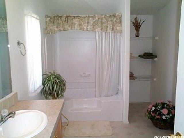 12 N Center St, Dutch John, UT 84023 — photo 6