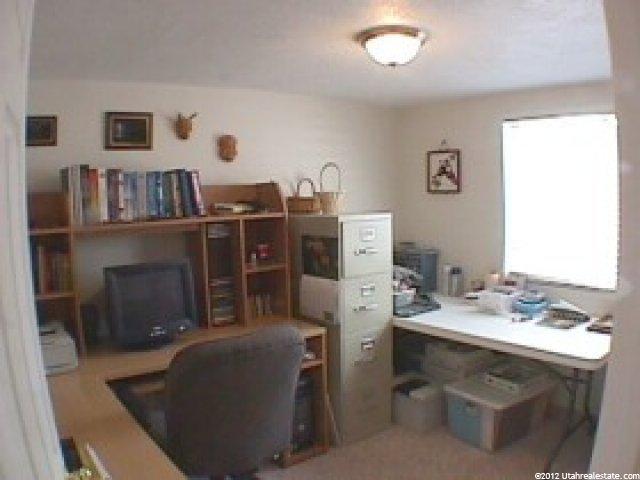 132 W 1900 N, Layton, UT 84041 — photo 8