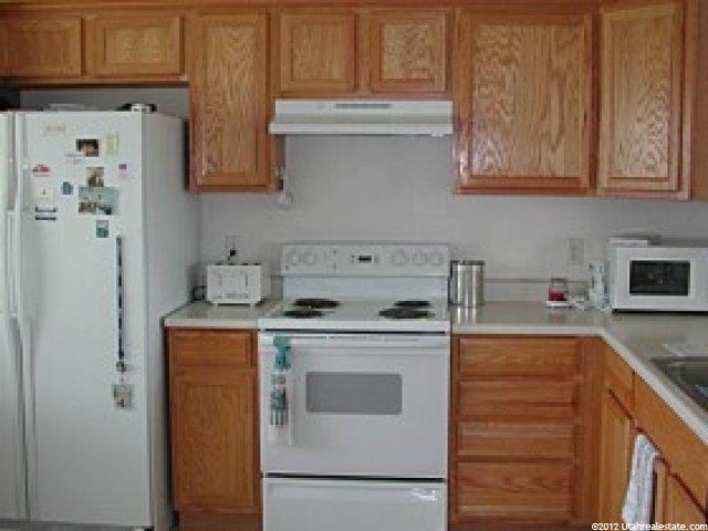 5249 Midland Dr, Roy, UT 84067 — photo 2