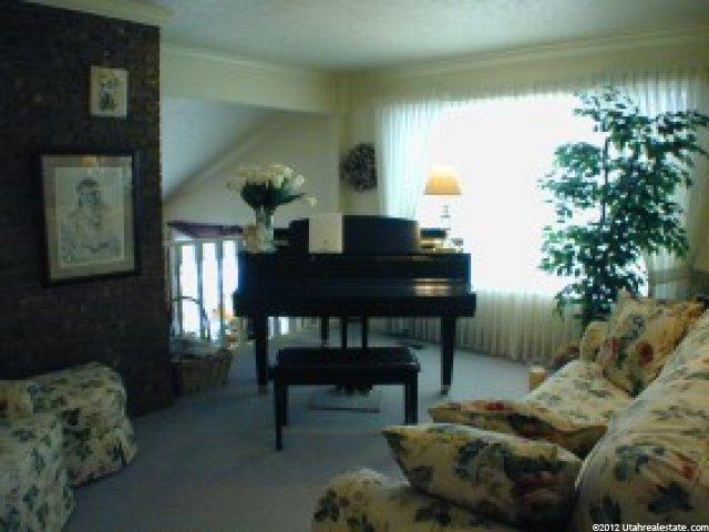 1041 Creek View Dr, Fruit Heights, UT 84037 — photo 7