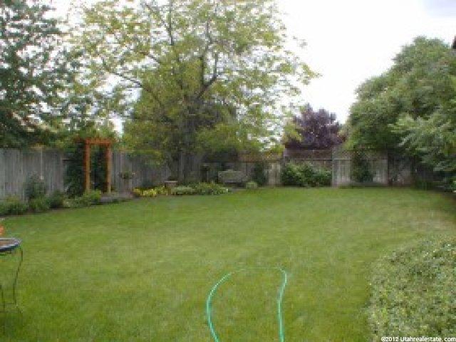 1041 Creek View Dr, Fruit Heights, UT 84037 — photo 8