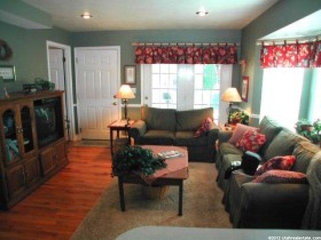 156 E 1100 N, Centerville, UT 84014 — photo 5