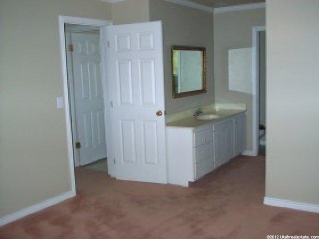 650 Grand Oaks St, Fruit Heights, UT 84037 — photo 4