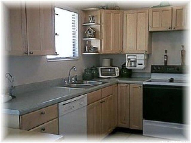 123 N Terrace Dr, Clearfield, UT 84015 — photo 2