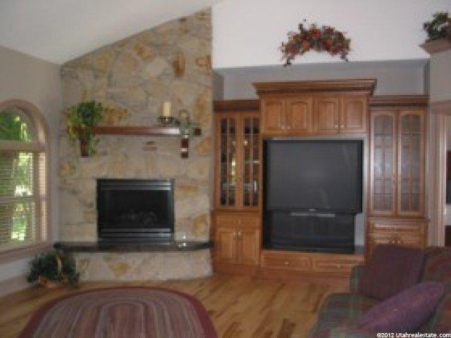 1709 Harvey Rd, Fruit Heights, UT 84037 — photo 3