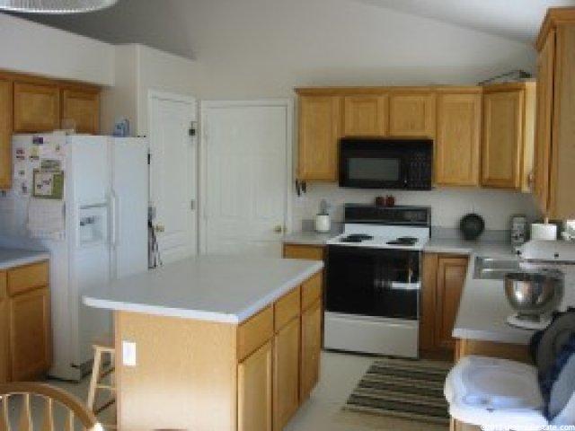 11334 Abbotts Ford Ln, Sandy, UT 84070 — photo 3