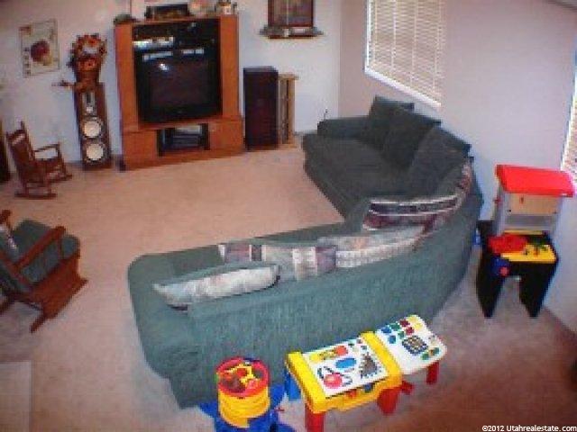 4752 S 4075 W, Roy, UT 84067 — photo 2