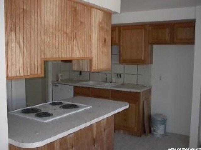 10499 Carnation Dr, Sandy, UT 84094 — photo 3