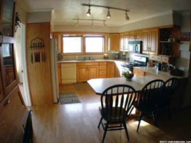 1477 Vineyard Dr, Bountiful, UT 84010 — photo 4