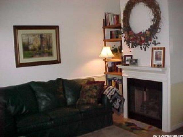 541 Applewood Dr, Bountiful, UT 84010 — photo 2