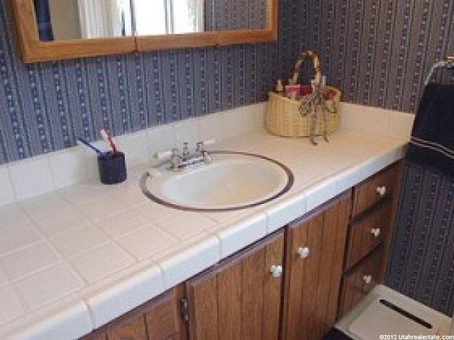 1303 Orchard Dr, Bountiful, UT 84010 — photo 8