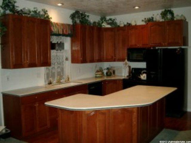 886 Lloyd Rd, Fruit Heights, UT 84037 — photo 4