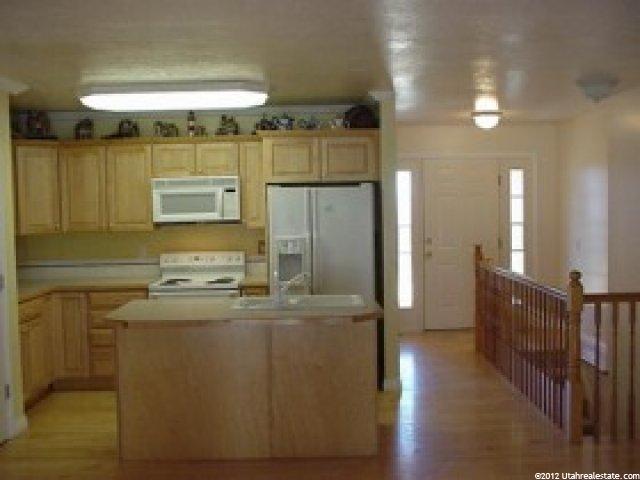 860 E 3350 N, North Ogden, UT 84414 — photo 3