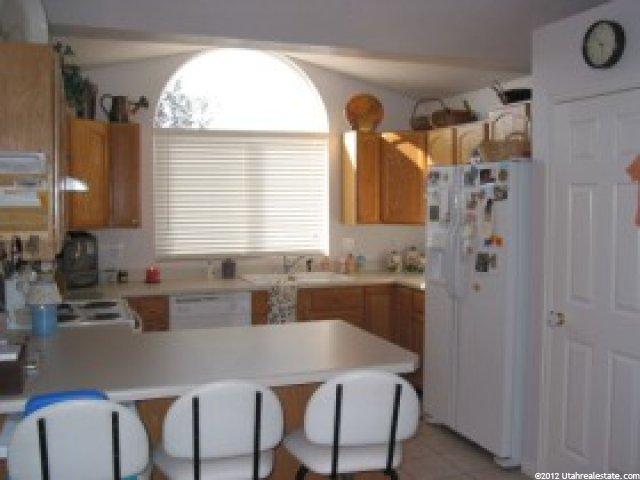 1419 W Silvercreek Dr, Layton, UT 84041 — photo 2