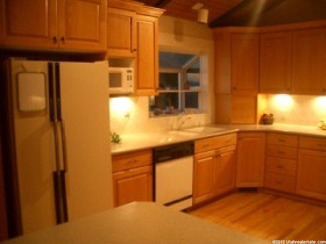 1425 E Moss Hill Dr, Bountiful, UT 84010 — photo 3