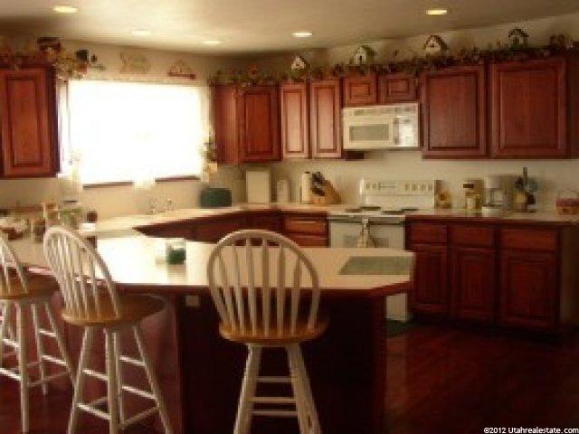 12236 Bluff View Dr, Sandy, UT 84092 — photo 4