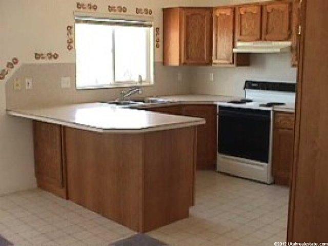 4262 Westlake Dr, Roy, UT 84067 — photo 3
