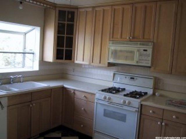 366 W 400 N, Bountiful, UT 84010 — photo 7
