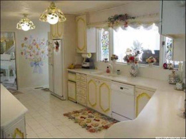 393 W 4125 N, Pleasant View, UT 84414 — photo 4