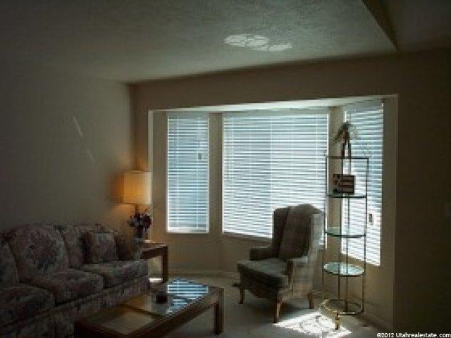 6032 Longmore Dr, Kearns, UT 84118 — photo 2