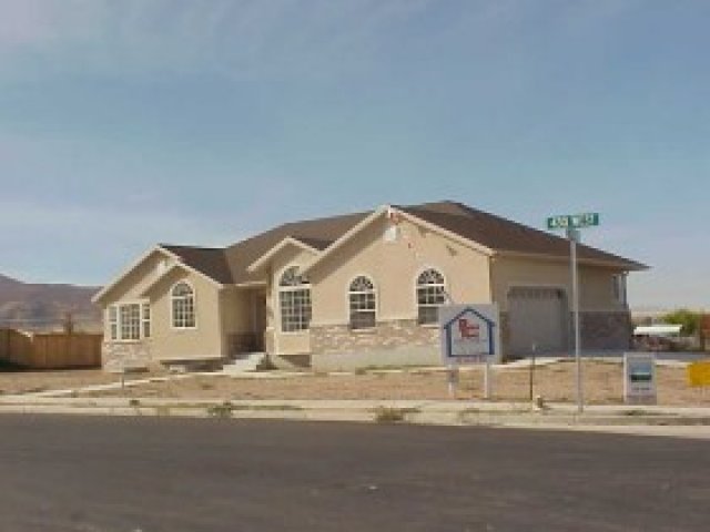 818 S 430 W, Salem, UT 84653 — photo 2