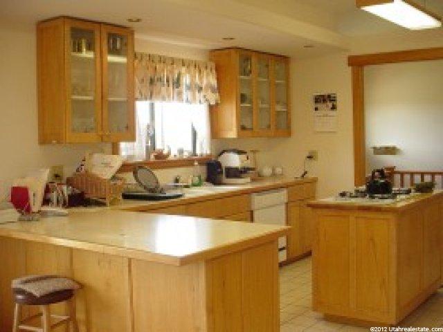 355 Crestview Dr, Park City, UT 84098 — photo 2