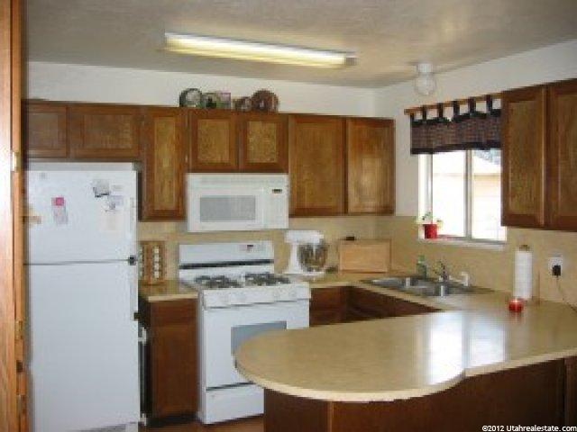 650 W 550 N, Clearfield, UT 84015 — photo 3