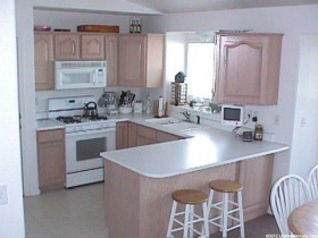 38 W 2350 N, Layton, UT 84041 — photo 2