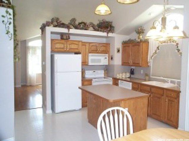 722 W 2175 N, Layton, UT 84041 — photo 5