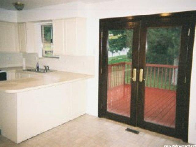 2235 Claremont Dr, Bountiful, UT 84010 — photo 2