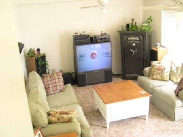 4559 S 3100 W, Roy, UT 84067 — photo 4
