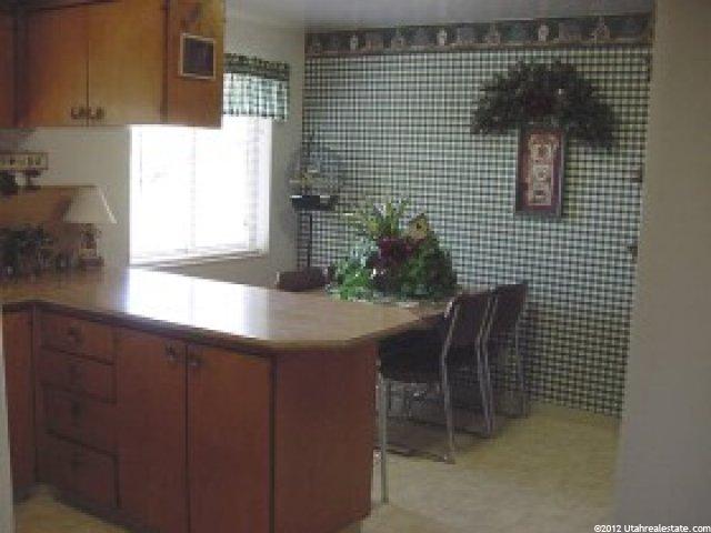 421 E Main St, Hyrum, UT 84319 — photo 3