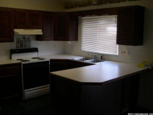 181 W 2050 S, Clearfield, UT 84015 — photo 4