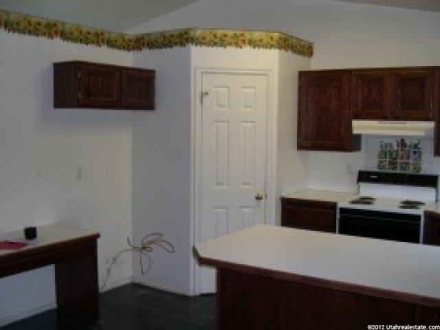 181 W 2050 S, Clearfield, UT 84015 — photo 5