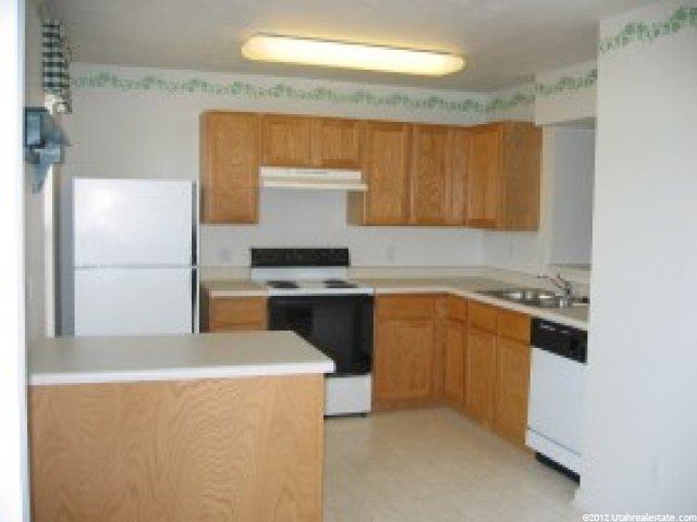 533 S 450 E, Clearfield, UT 84015 — photo 2