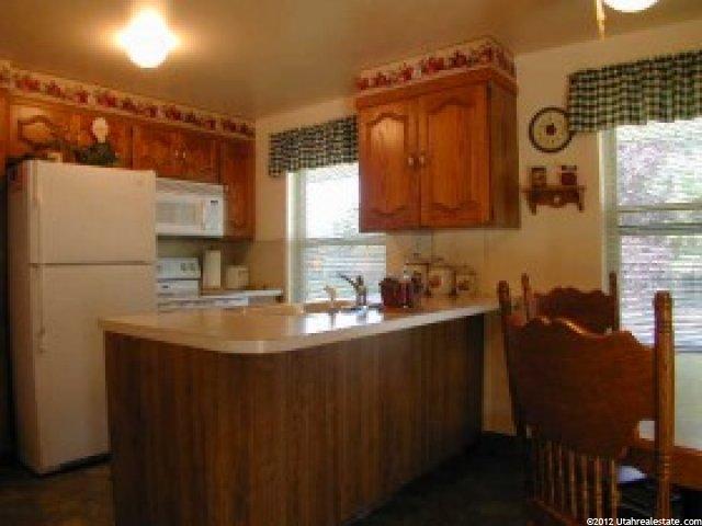 8169 Ivy Dr, Midvale, UT 84047 — photo 2