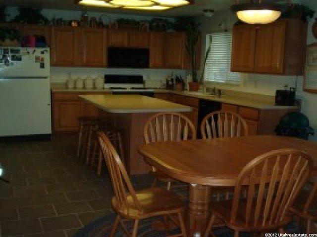 683 S 50 E, Kaysville, UT 84037 — photo 2