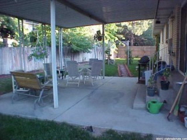 9893 Pinehurst Dr, Sandy, UT 84092 — photo 2