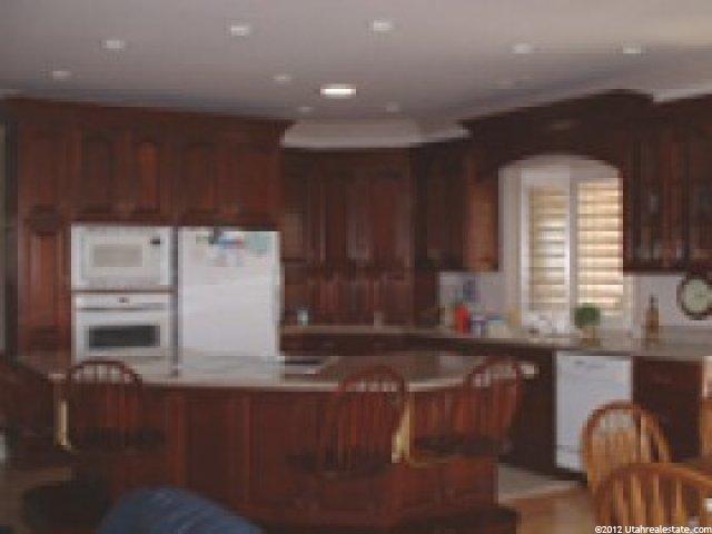 76 Carrington Ln, Centerville, UT 84014 — photo 2