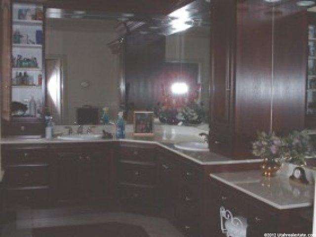 76 Carrington Ln, Centerville, UT 84014 — photo 5