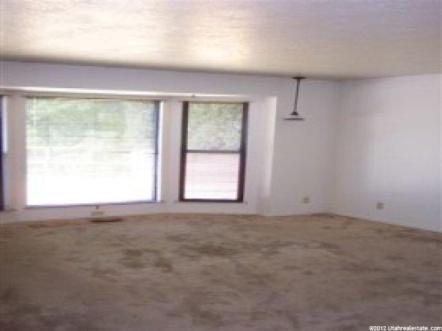 1624 Hayes Dr, Layton, UT 84040 — photo 8