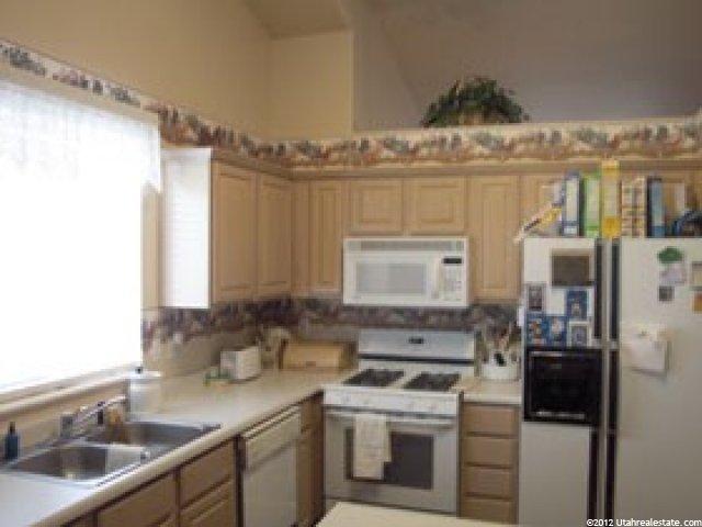 664 Abbotts Ford Ln, Sandy, UT 84070 — photo 3