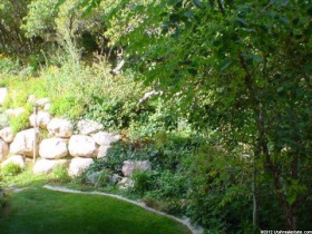 2131 Kays Creek Dr, Layton, UT 84040 — photo 2
