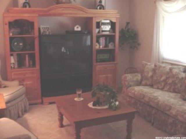 540 E 200 S, Centerville, UT 84014 — photo 2
