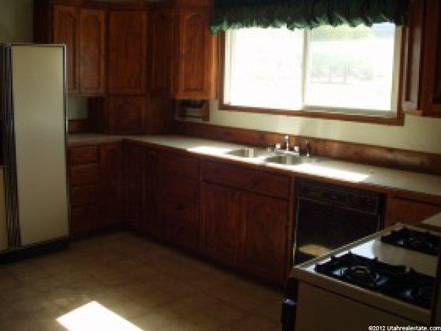 298 E 200 N, Manti, UT 84642 — photo 6