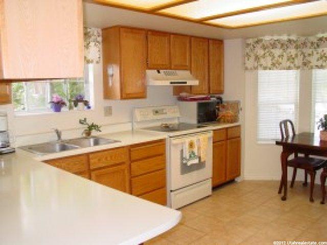 93 Hanover Dr, Orem, UT 84058 — photo 2