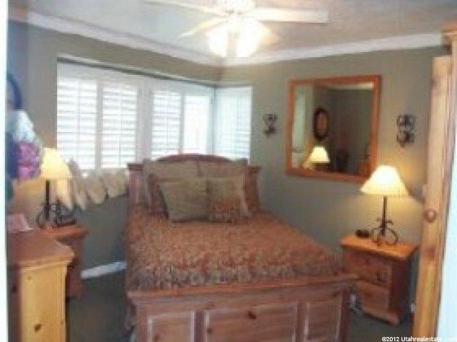 10322 Edgecliff Dr, Sandy, UT 84092 — photo 2