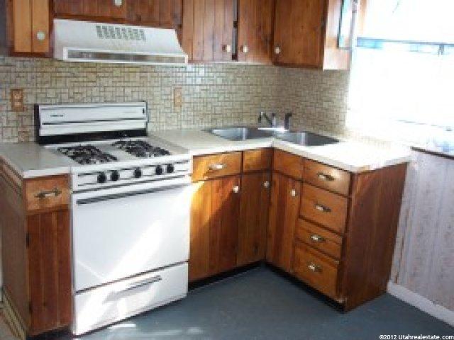 45 Airlane Dr, Clearfield, UT 84015 — photo 4